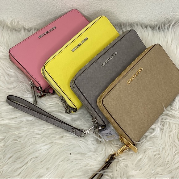 Final sale ✨Michael Kors jet set phone holder wallet wristlet - Picture 3 of 16